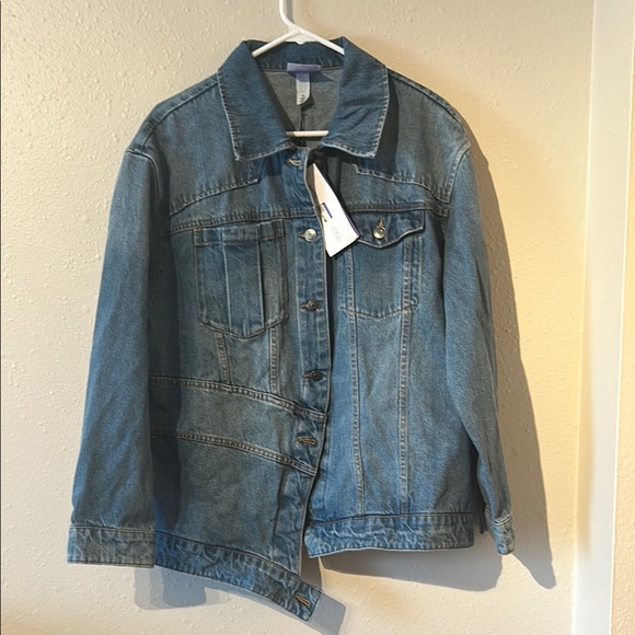 NWT Classic Blue Denim Jacket - Picture 1 of 5